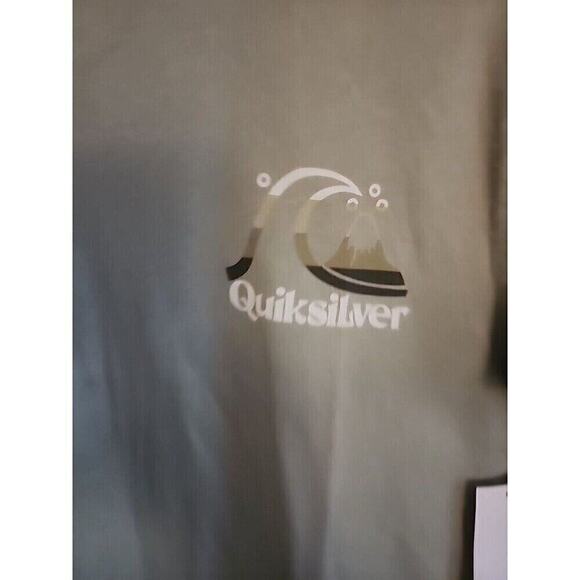 NWT Quicksilver Men’s Shirt Logo On Back Island Time Sz S CR5 EXCELLENT - Picture 4 of 5